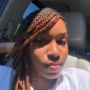 Meet your Posher, Lexie